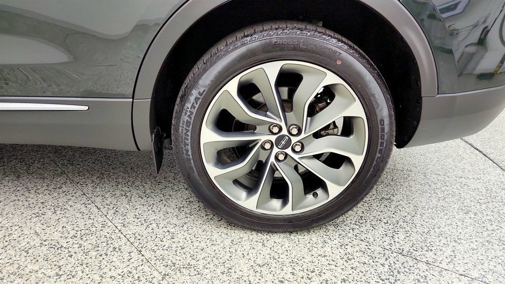 Used 2023 Lincoln Nautilus Reserve AWD/4WD image 9