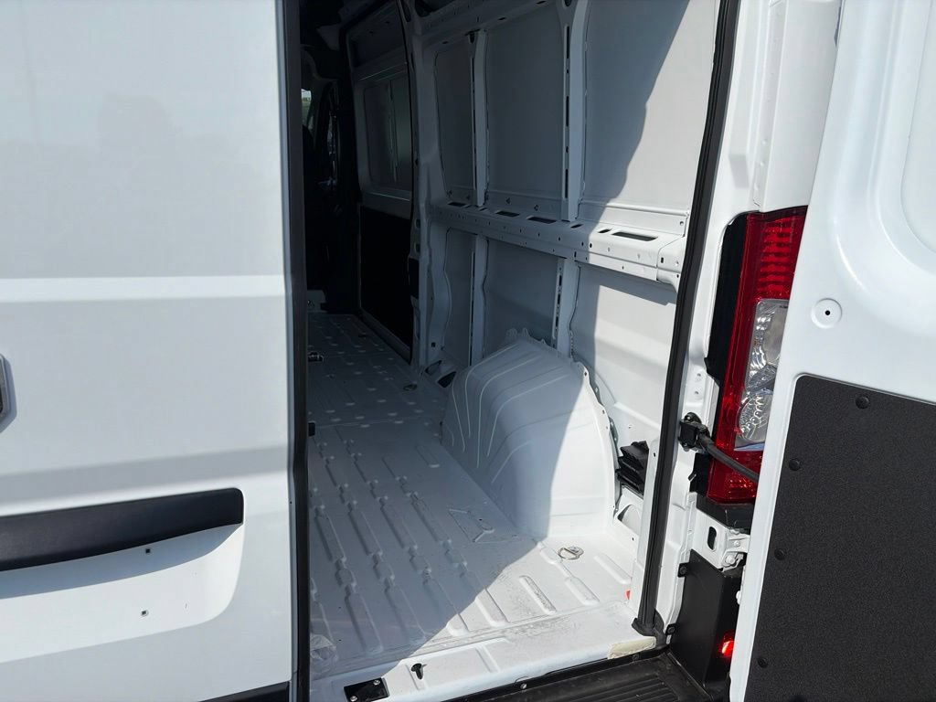 New 2026 RAM ProMaster 2500 w/ Convenience Group FWD image 12