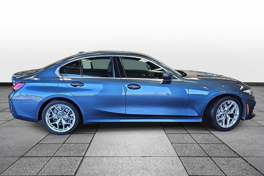 Used 2025 BMW 330i xDrive Sedan image 4