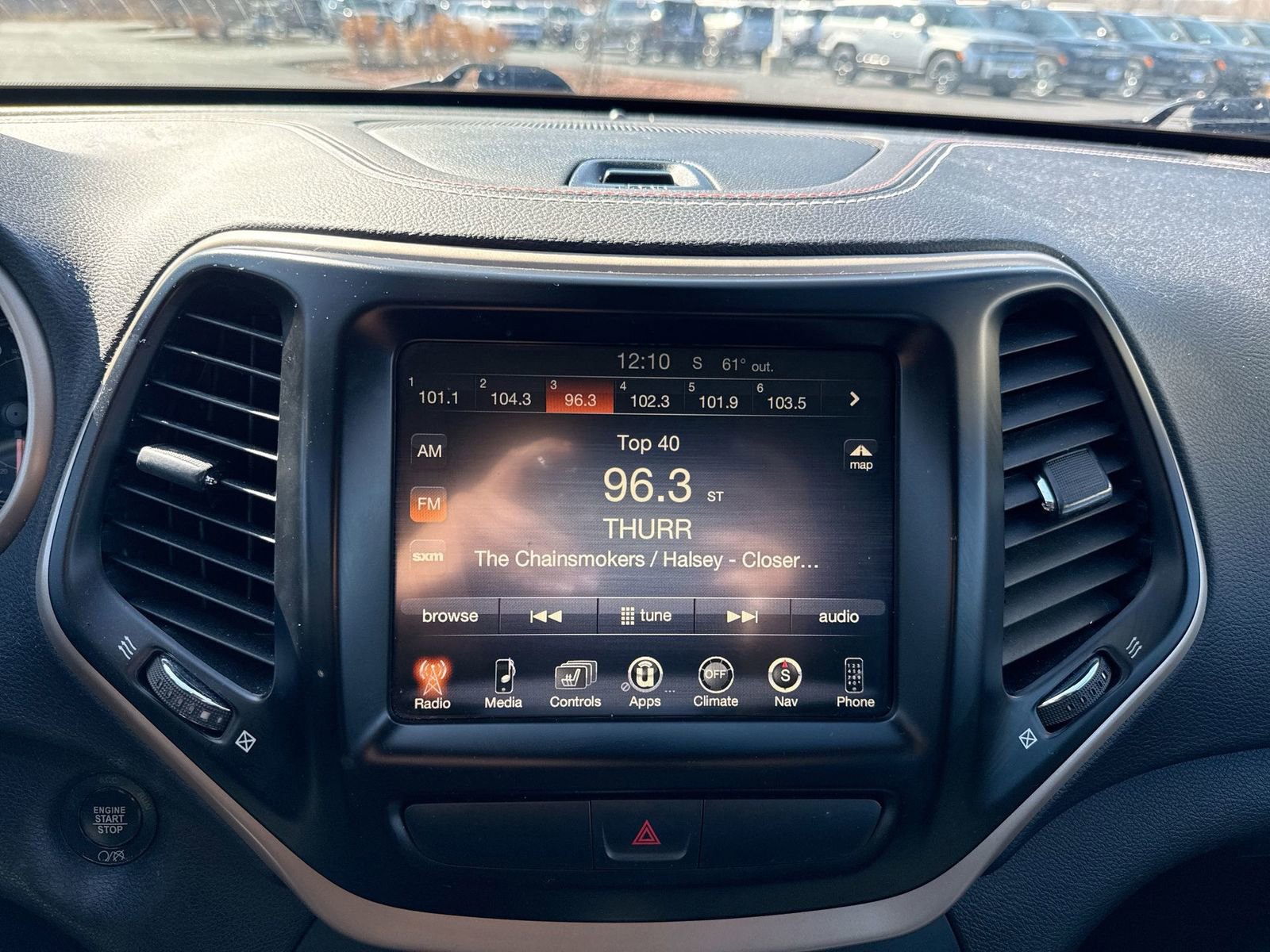 Used 2017 Jeep Cherokee 75th Anniversary image 13