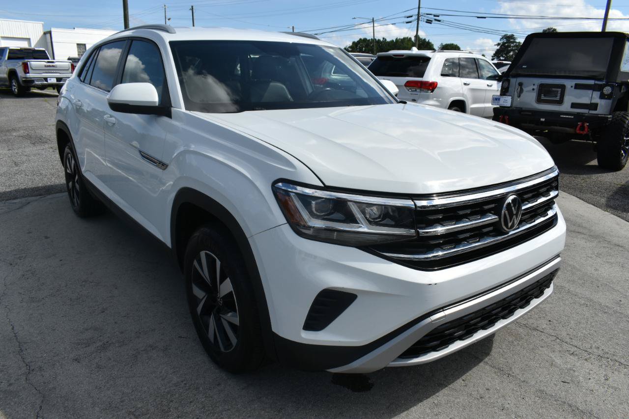 Used 2020 Volkswagen Atlas Cross Sport SE FWD image 4