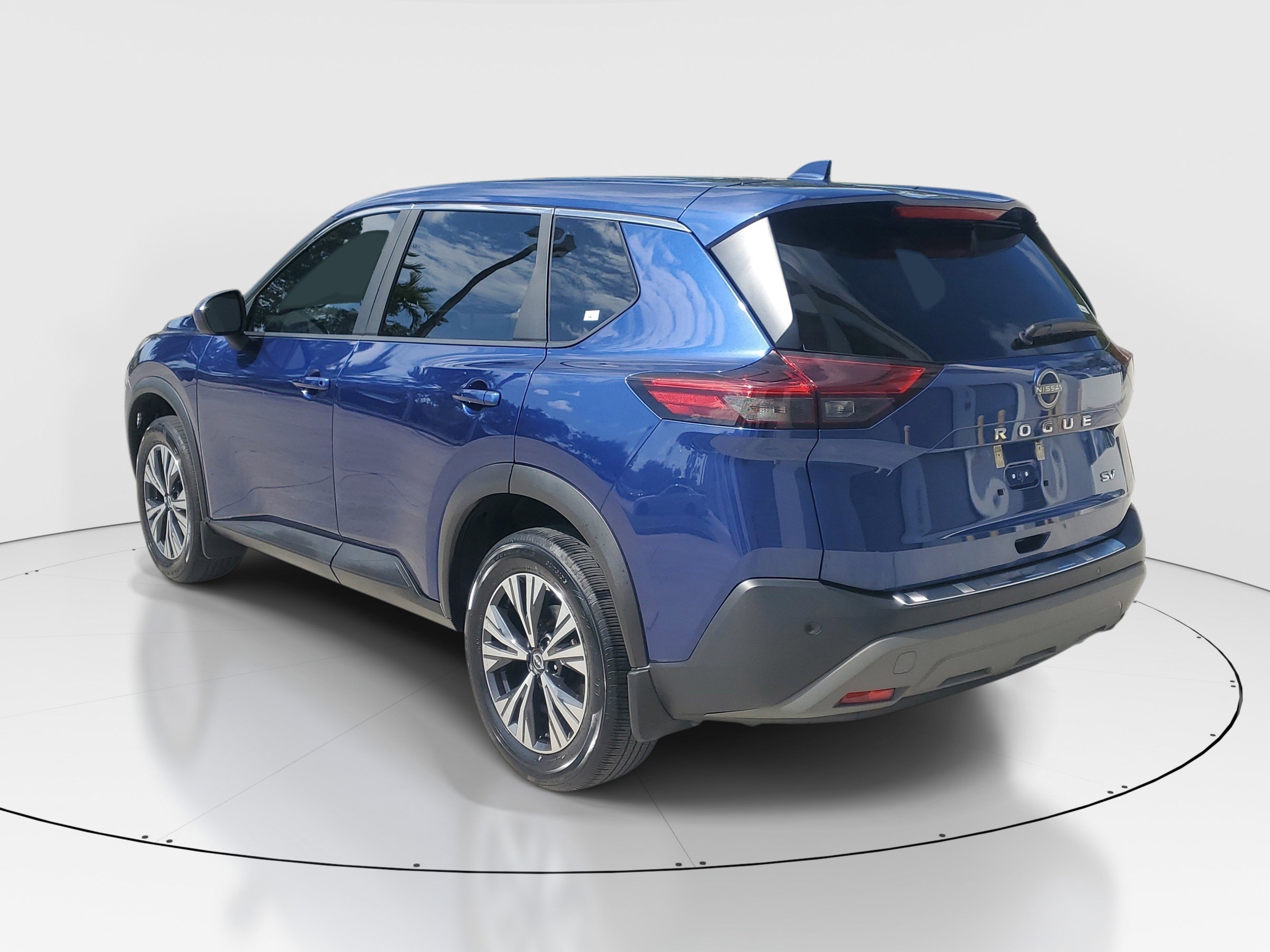 Used 2023 Nissan Rogue SV FWD image 5