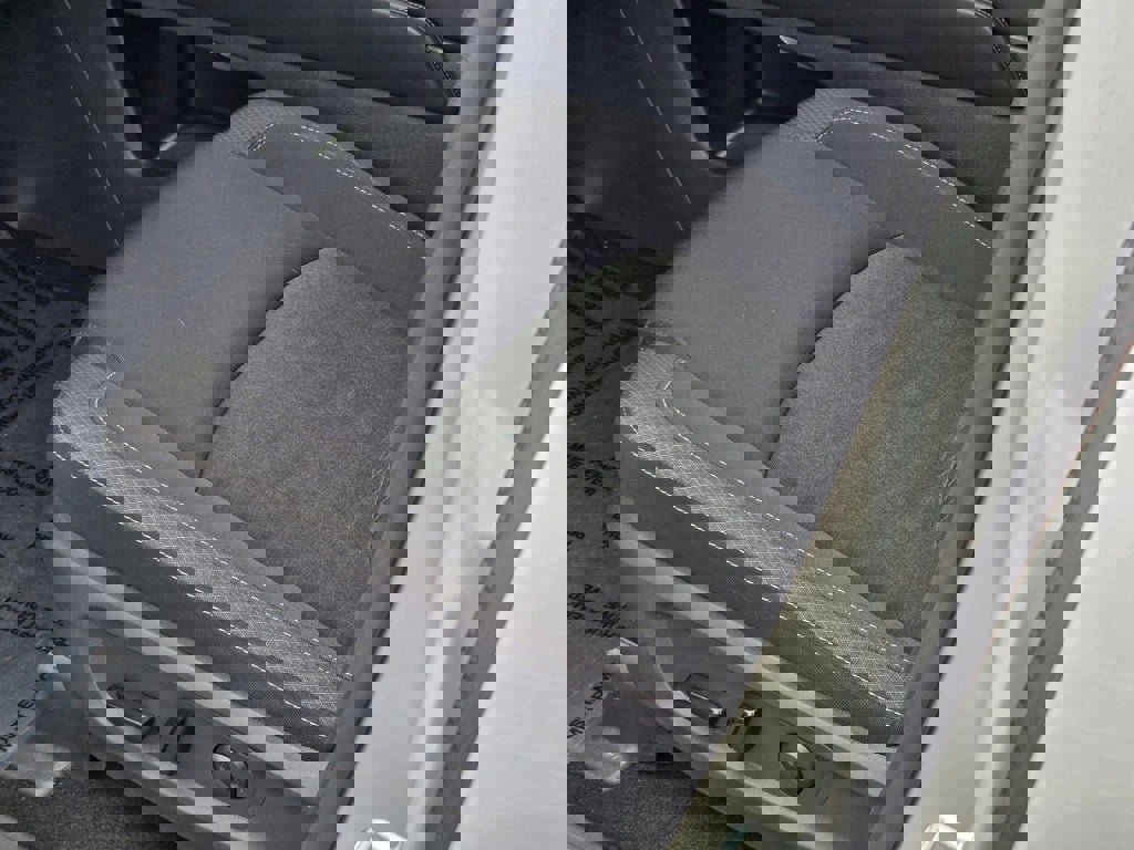 Used 2025 Nissan Pathfinder SV image 25