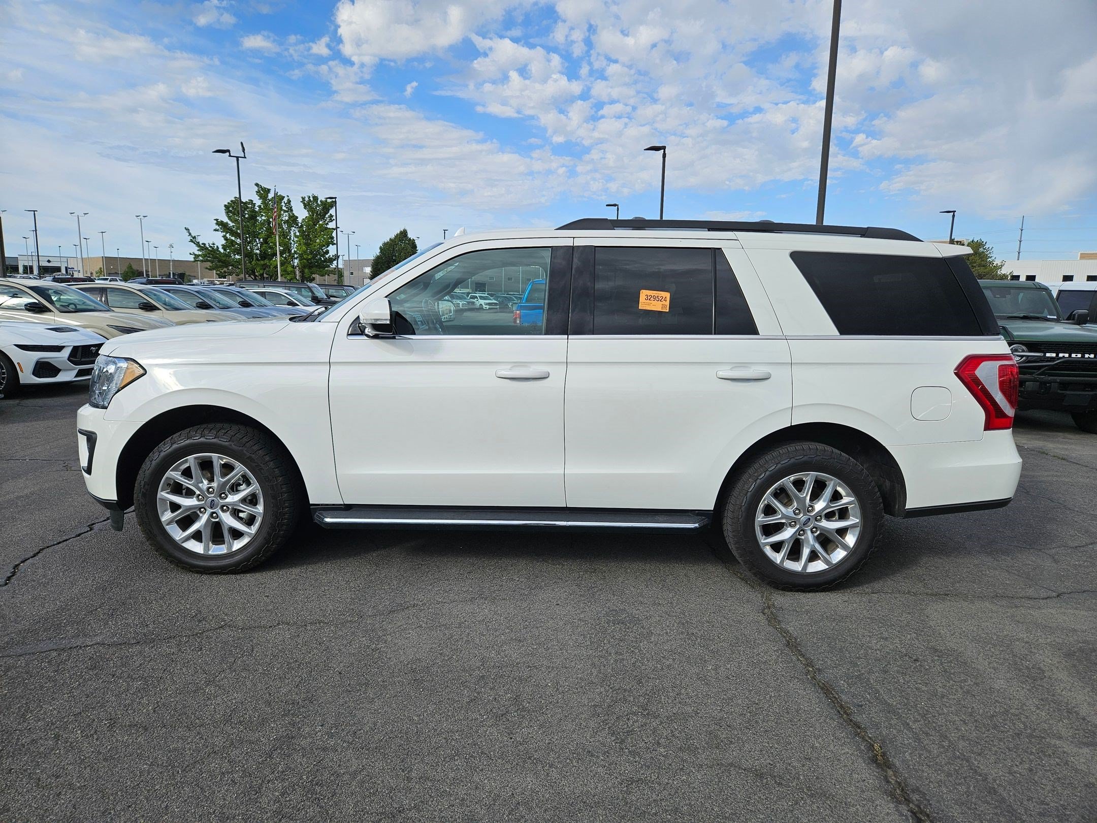 Used 2021 Ford Expedition XLT AWD/4WD image 9