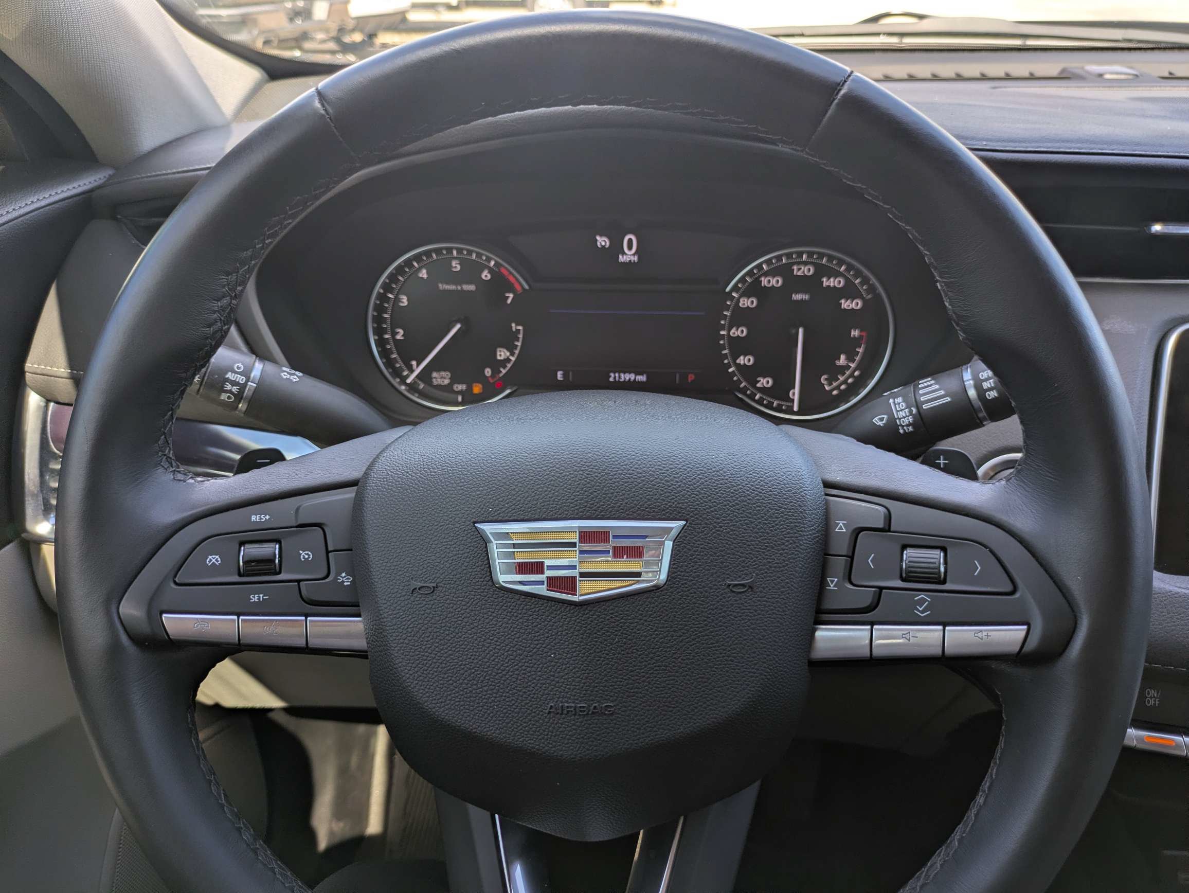 Certified 2023 Cadillac XT4 Luxury FWD image 20