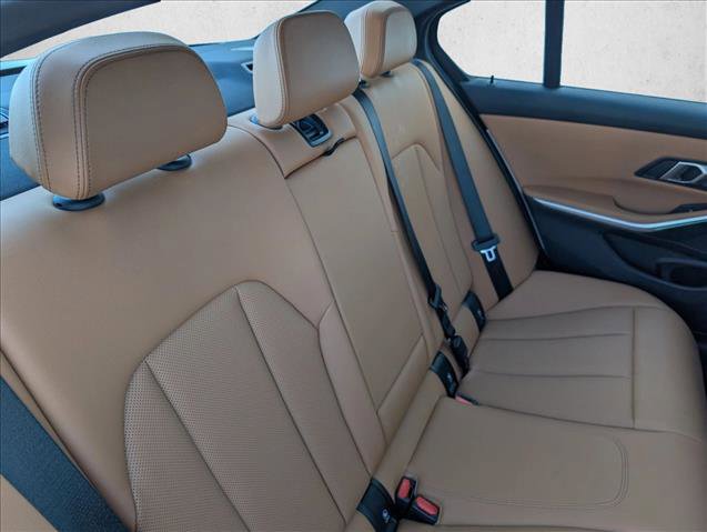 Used 2025 BMW 330i Sedan w/ Premium Package image 19