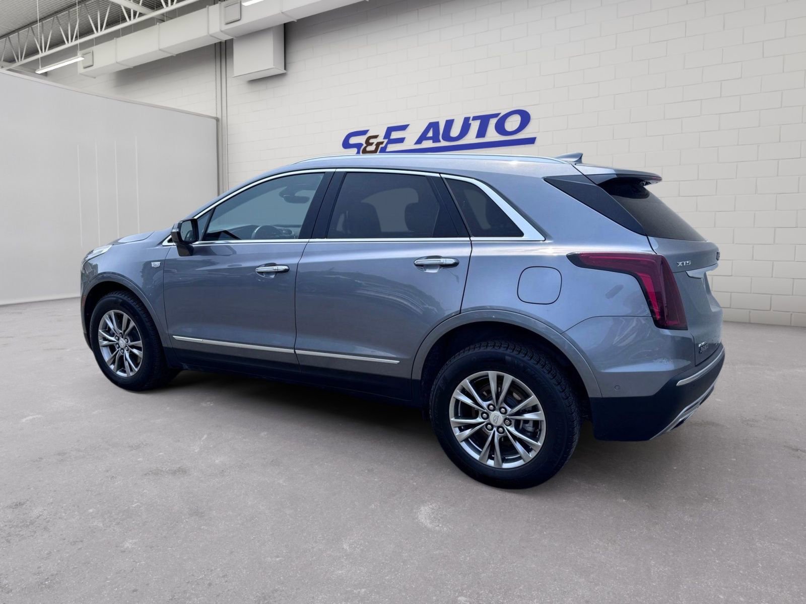 Used 2021 Cadillac XT5 Premium Luxury image 3