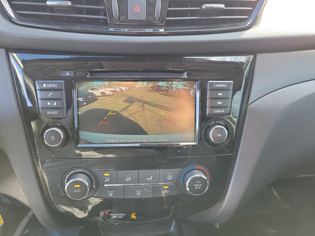 Used 2022 Nissan Rogue Sport S image 26