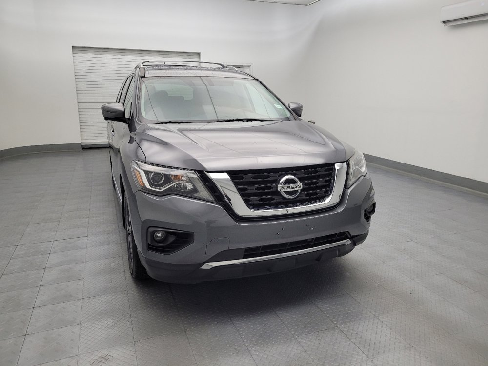 Used 2017 Nissan Pathfinder Platinum w/ Family Entertainment Package AWD/4WD image 14