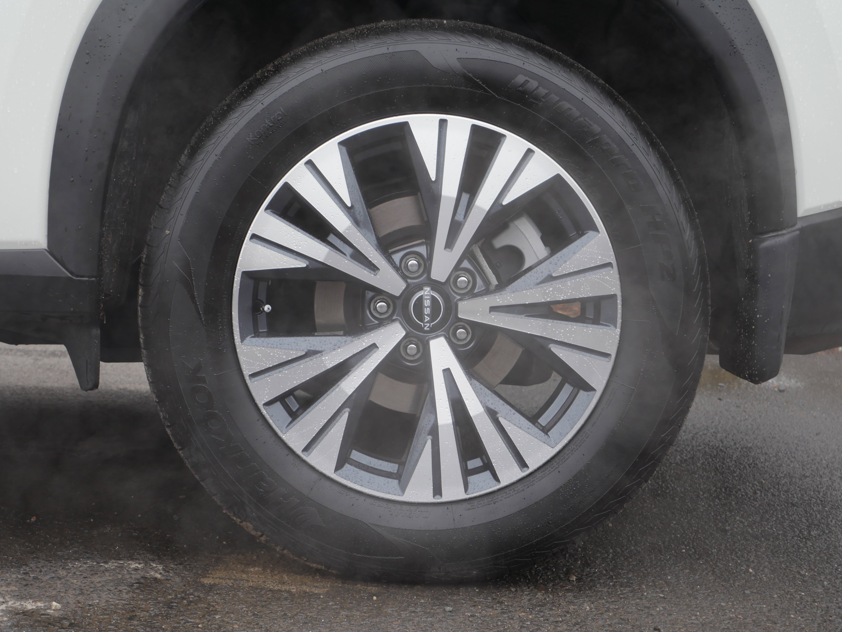 Certified 2022 Nissan Rogue SV image 4