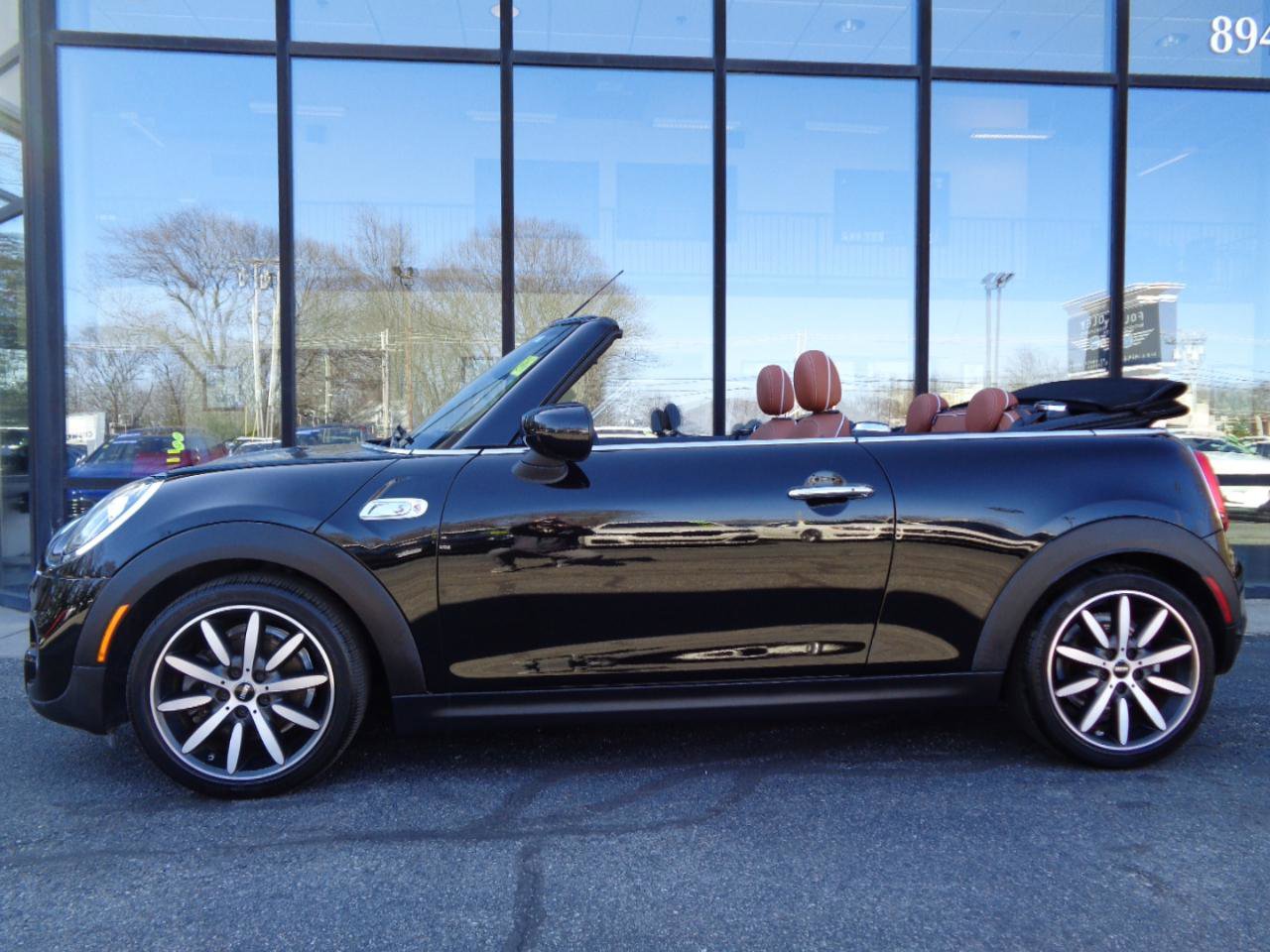 Used 2021 MINI Cooper S w/ Signature Upholstery Package image 8