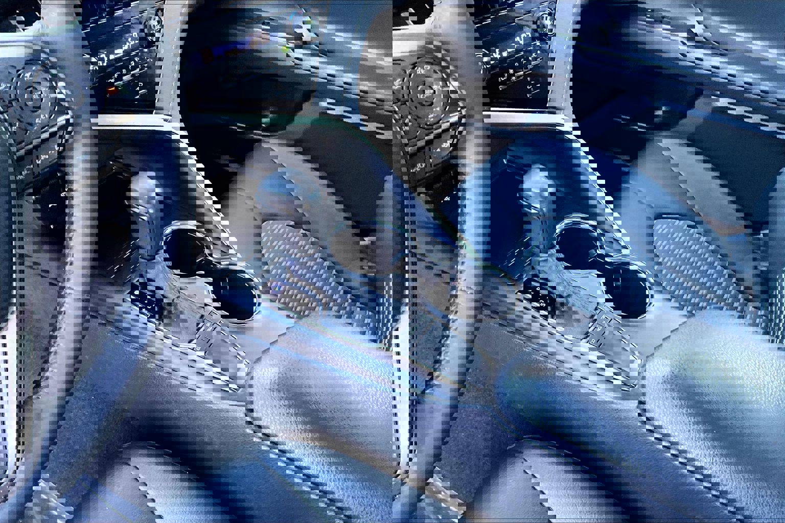 Used 2023 Toyota Camry SE w/ Convenience Package image 16