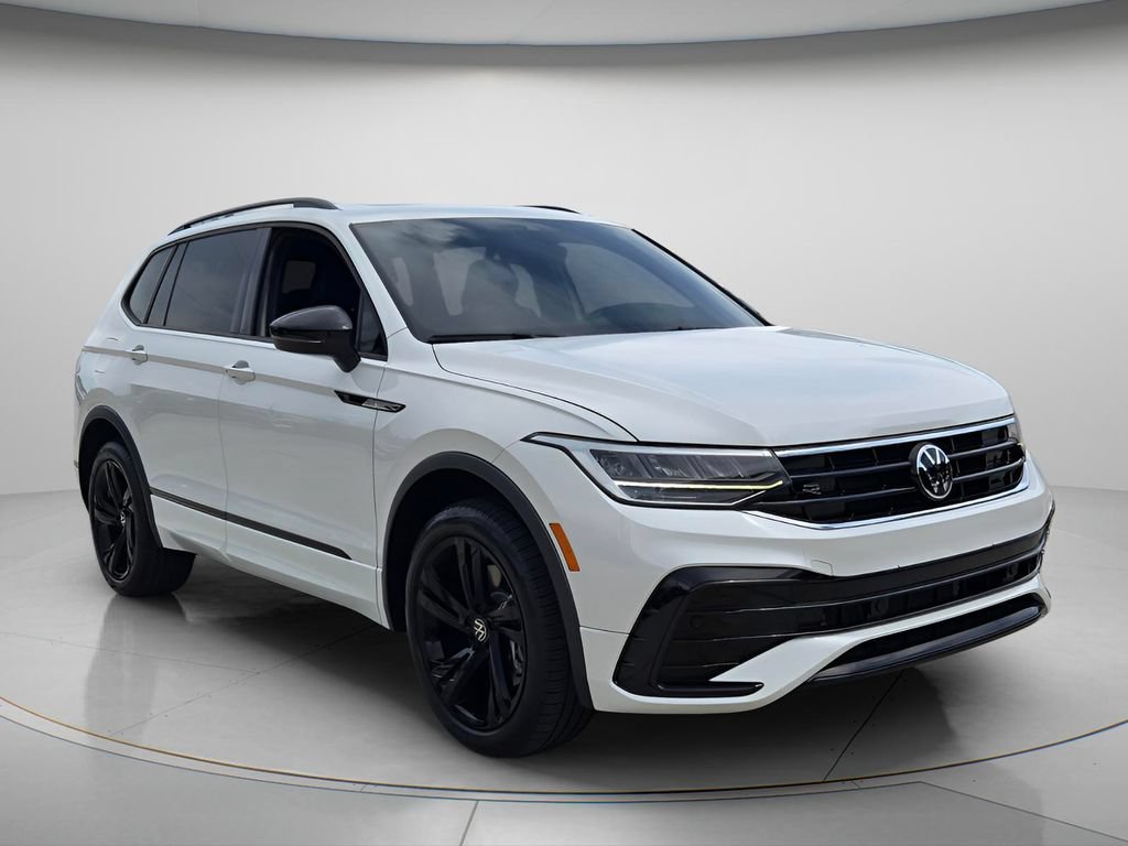 Certified 2024 Volkswagen Tiguan SE R-Line AWD/4WD image 8