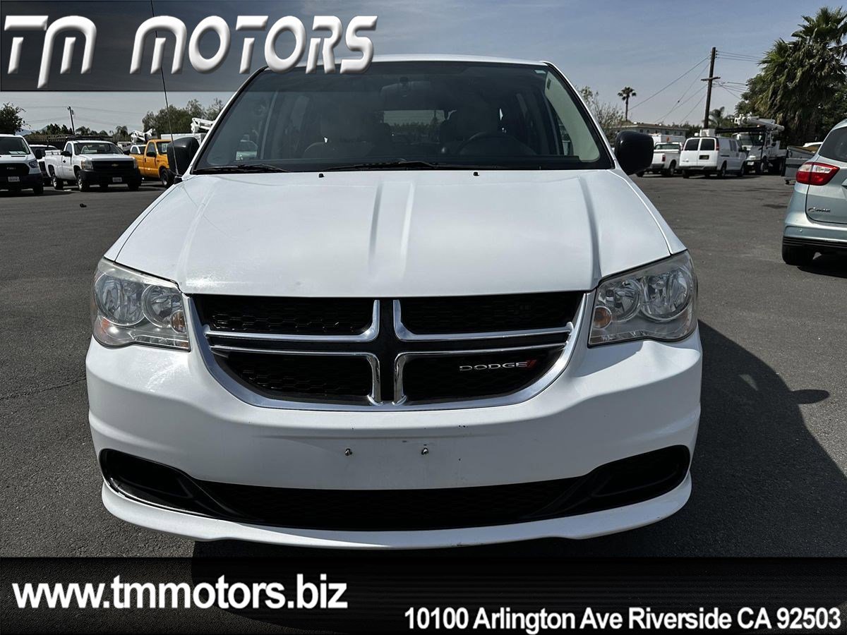 Used 2016 Dodge Grand Caravan SE w/ Quick Order Package 29E SE image 2