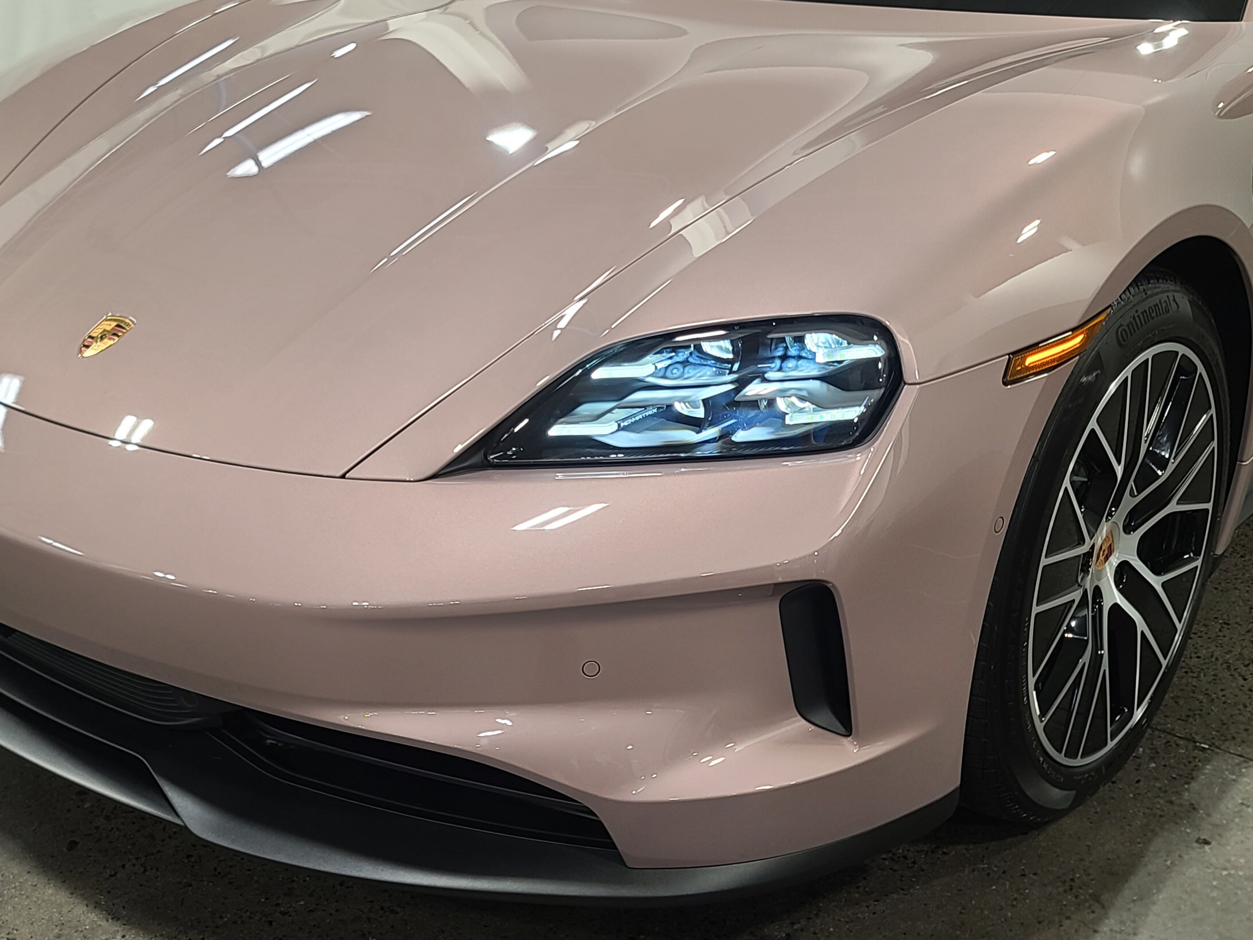 New 2026 Porsche Taycan RWD image 31