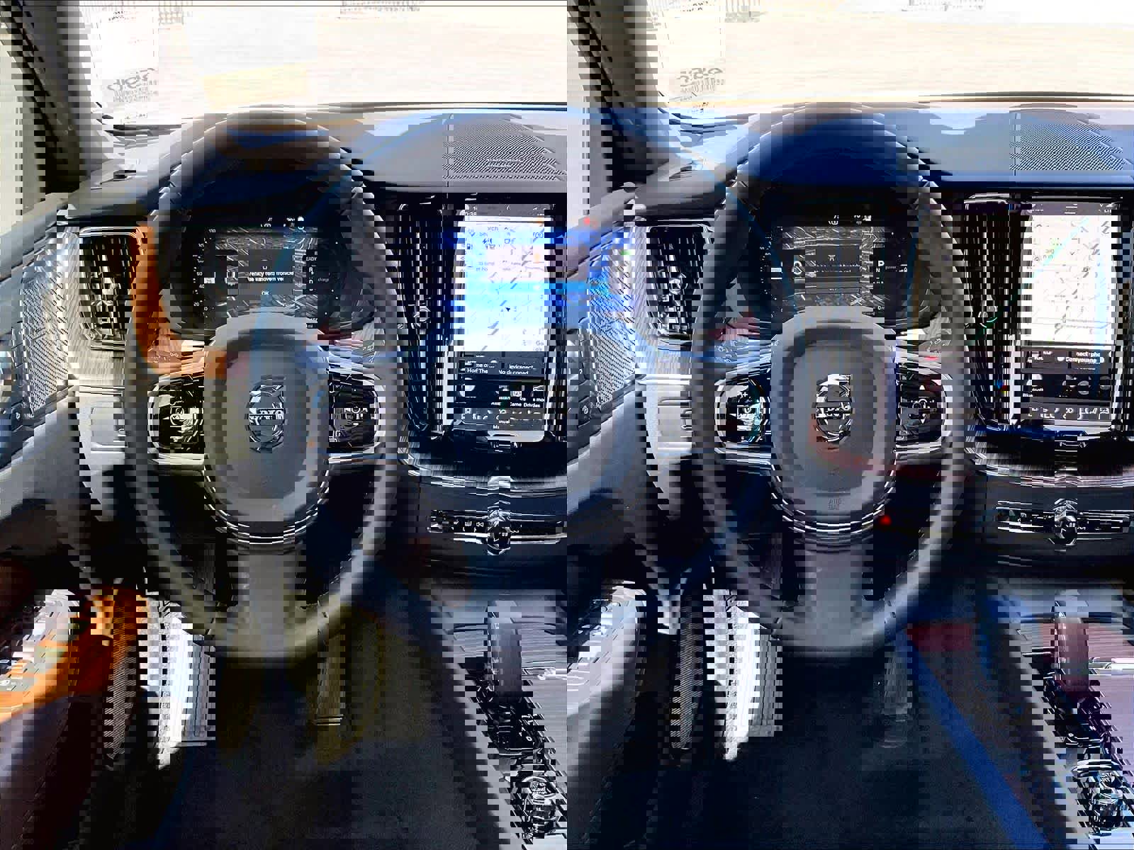 Used 2025 Volvo XC60 T8 Plus w/ Protection Package Premier image 6