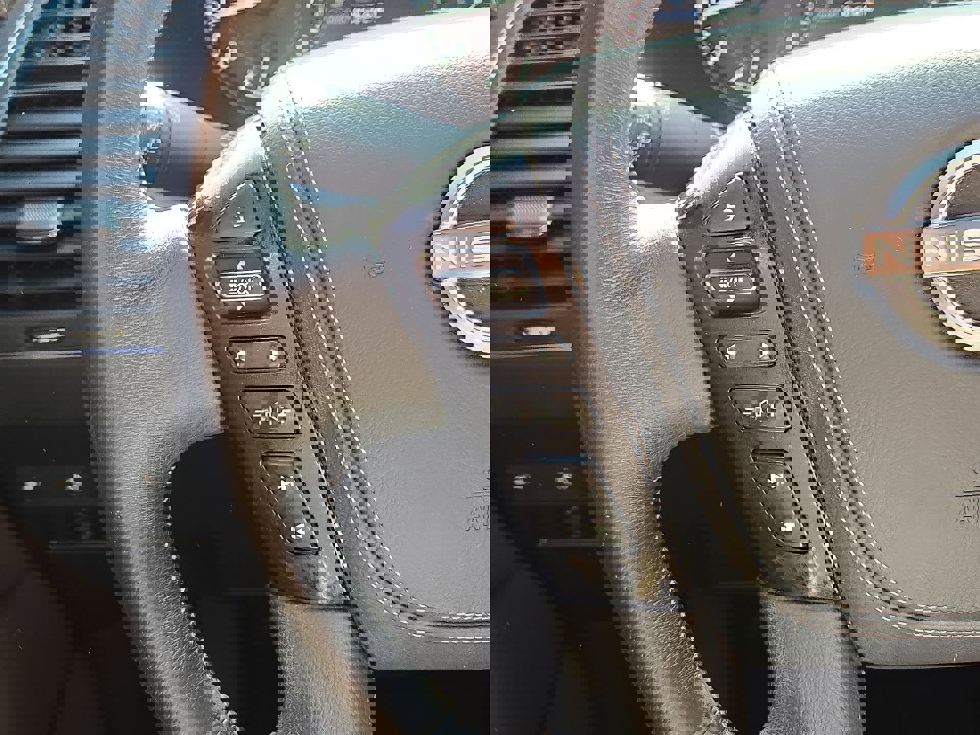 Used 2022 Nissan Armada Platinum w/ Captain's Chairs Package image 21