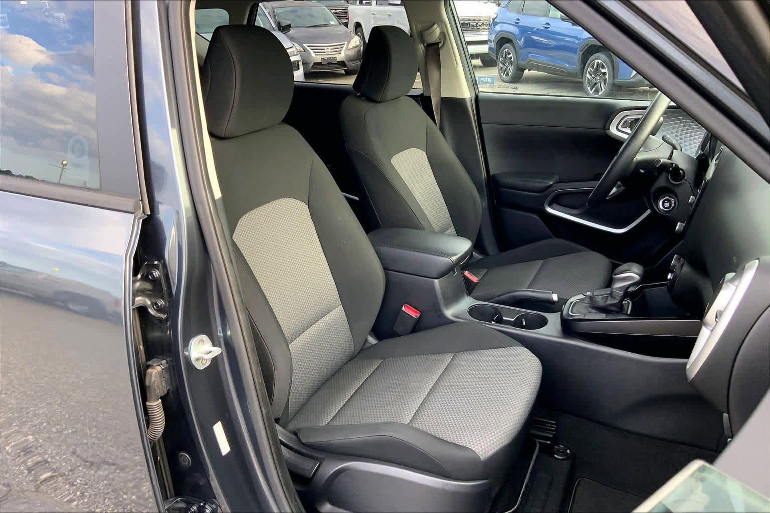 Used 2020 Kia Soul LX FWD image 9
