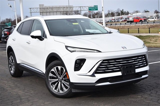 Used 2024 Buick Envision Preferred image 2