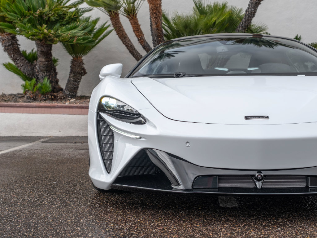 New 2026 McLaren Artura RWD image 28