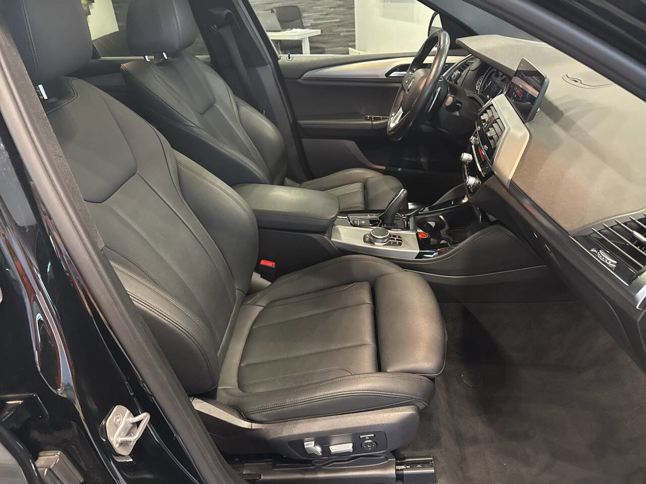 Used 2019 BMW X4 xDrive30i w/ Convenience Package image 43