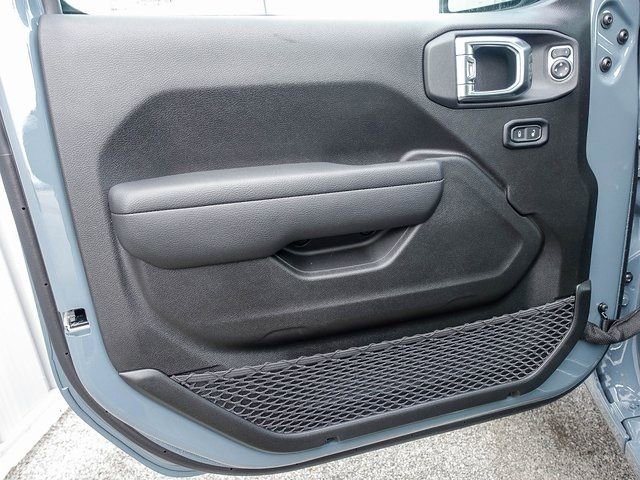 New 2025 Jeep Gladiator Sport AWD/4WD image 19