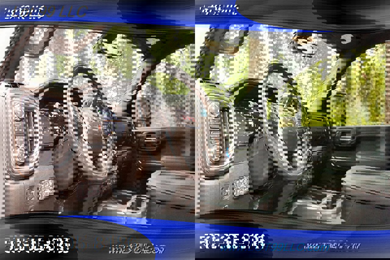 Used 2020 GMC Sierra 2500 AT4 w/ AT4 Premium Package image 12