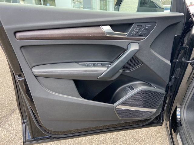 Used 2021 Audi Q5 e Premium Plus w/ Premium Plus Package image 26