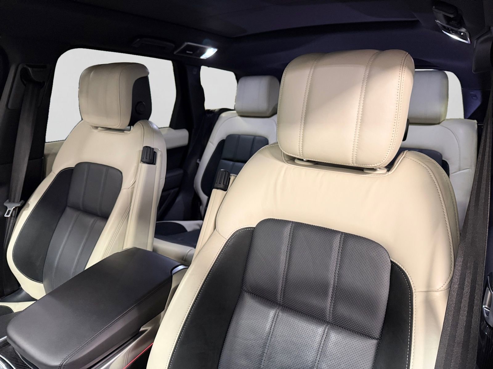 Used 2019 Land Rover Range Rover Sport HST image 39