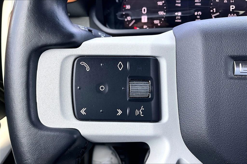 Used 2023 Land Rover Defender 130 SE image 20