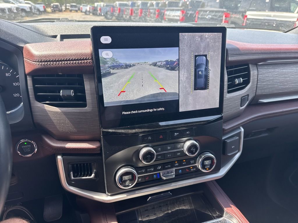 Used 2024 Ford Expedition Limited AWD/4WD image 17