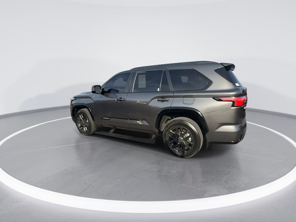 Used 2024 Toyota Sequoia Platinum AWD/4WD image 6