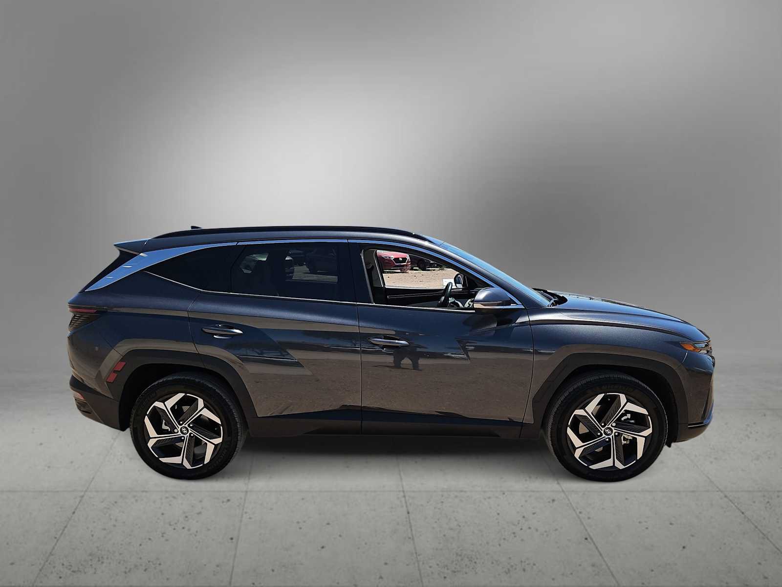 Certified 2024 Hyundai Tucson Limited AWD/4WD image 9