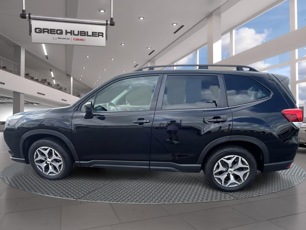 Used 2023 Subaru Forester Premium image 8