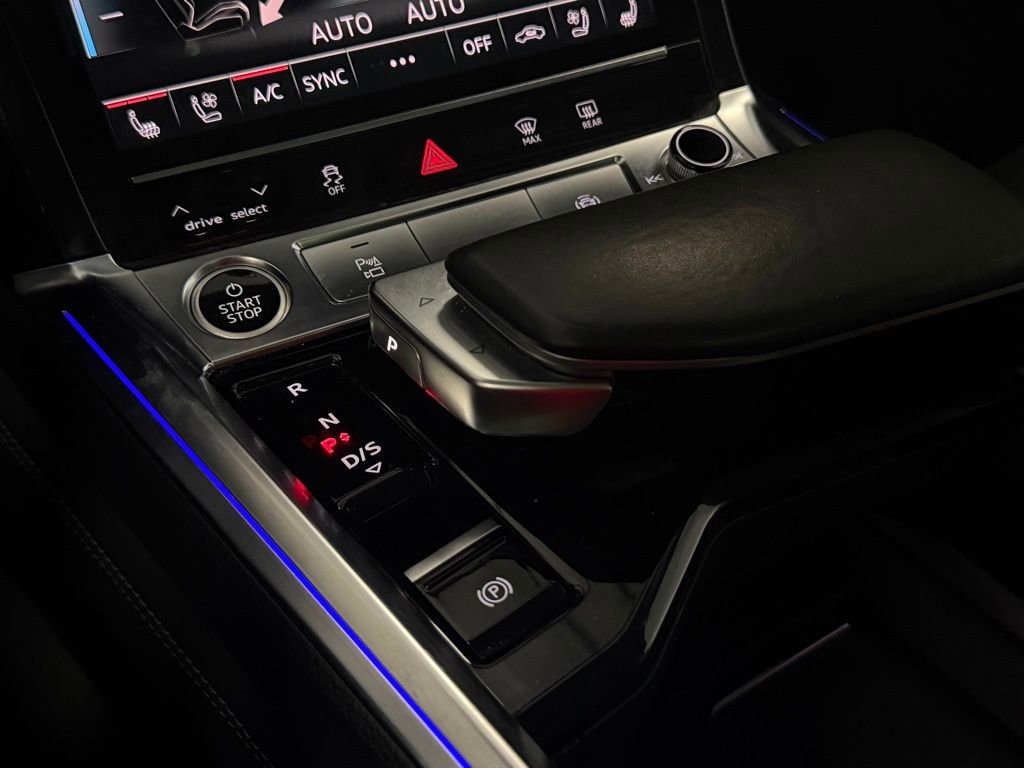Used 2021 Audi e-tron Prestige AWD/4WD image 21