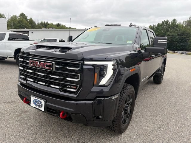 Used 2025 GMC Sierra 2500 AT4 w/ AT4 Preferred Package AWD/4WD image 3