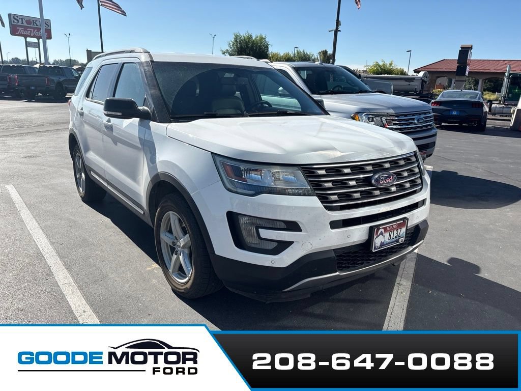 Used 2017 Ford Explorer XLT w/ Equipment Group 202A