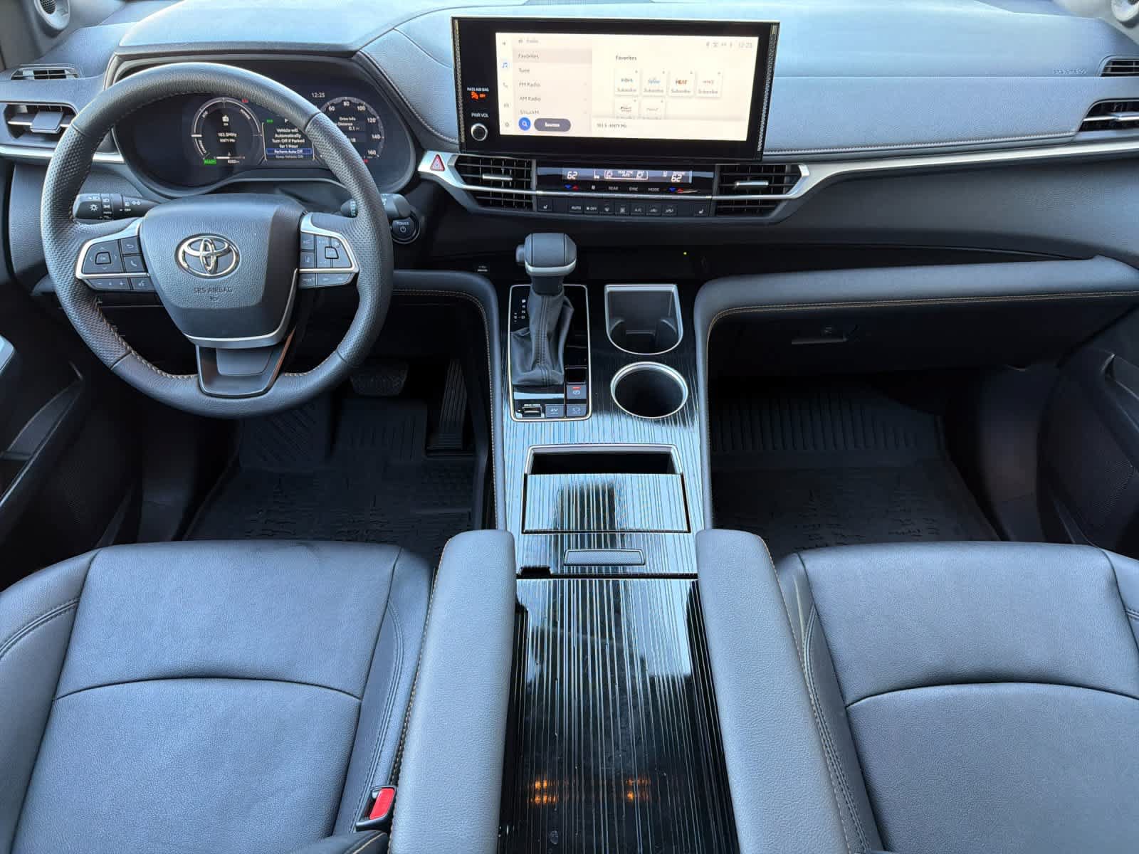 Used 2026 Toyota Sienna XLE Woodland Edition AWD/4WD image 3