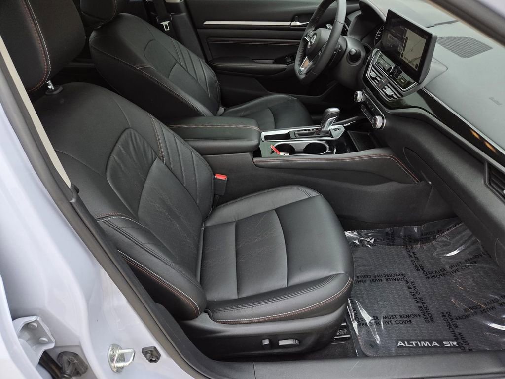 Used 2023 Nissan Altima 2.5 SR w/ SR Premium Package FWD image 30