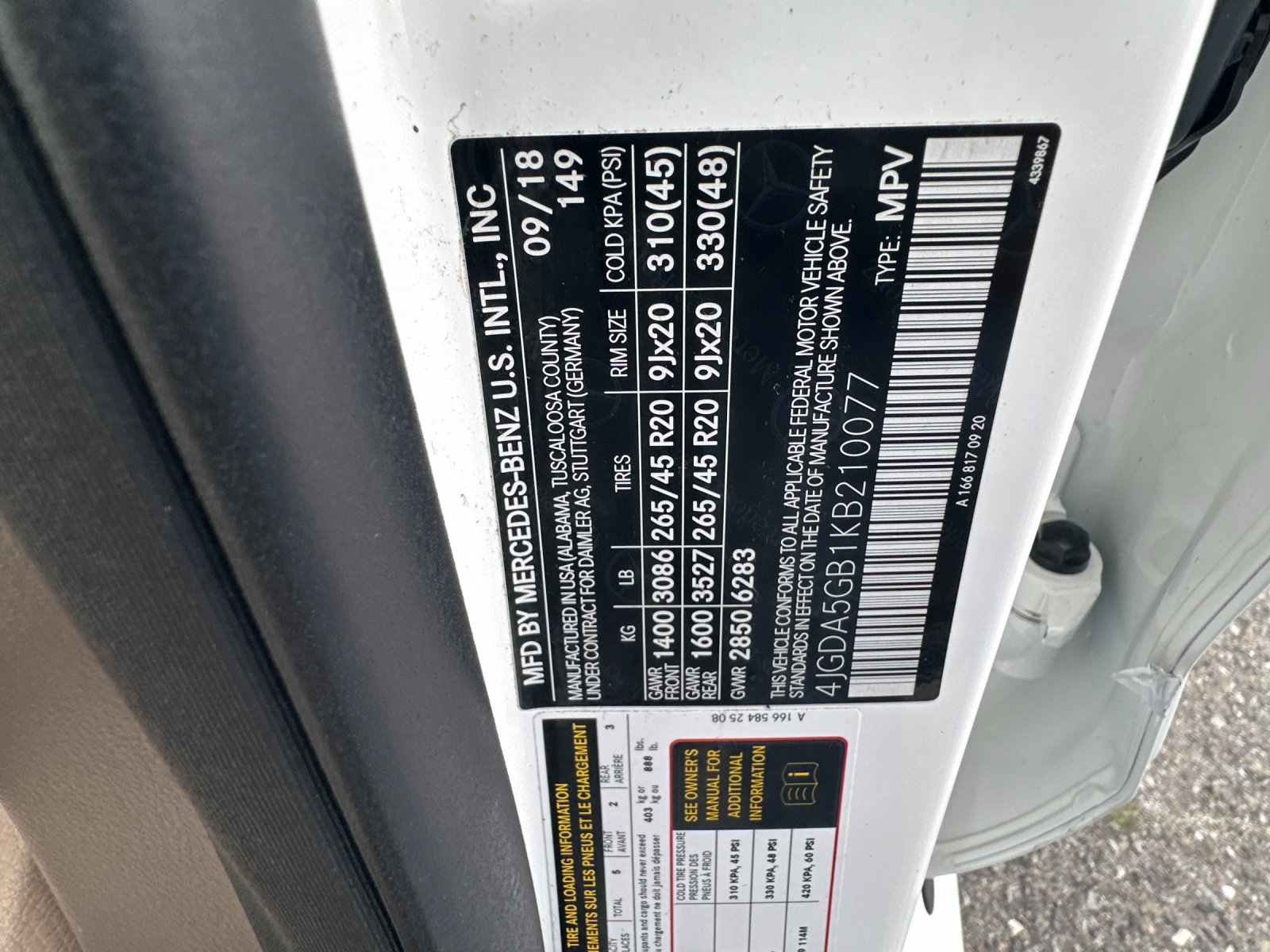 Used 2019 Mercedes-Benz GLE 400 4MATIC image 29