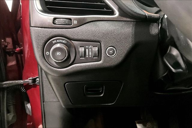 Used 2021 Jeep Cherokee Trailhawk w/ Sun & Sound Group image 36