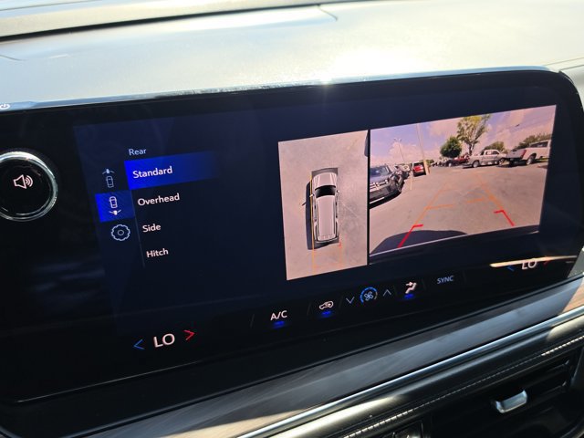Used 2025 Chevrolet Suburban LS RWD image 26