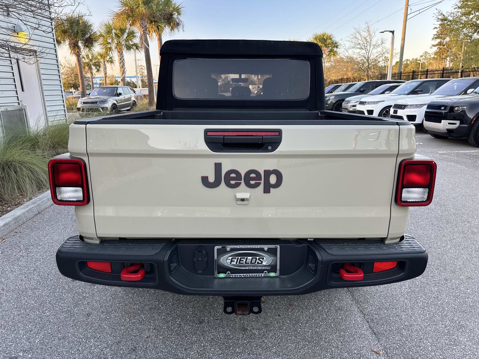 Used 2022 Jeep Gladiator Rubicon w/ Trailer Tow Package AWD/4WD image 8