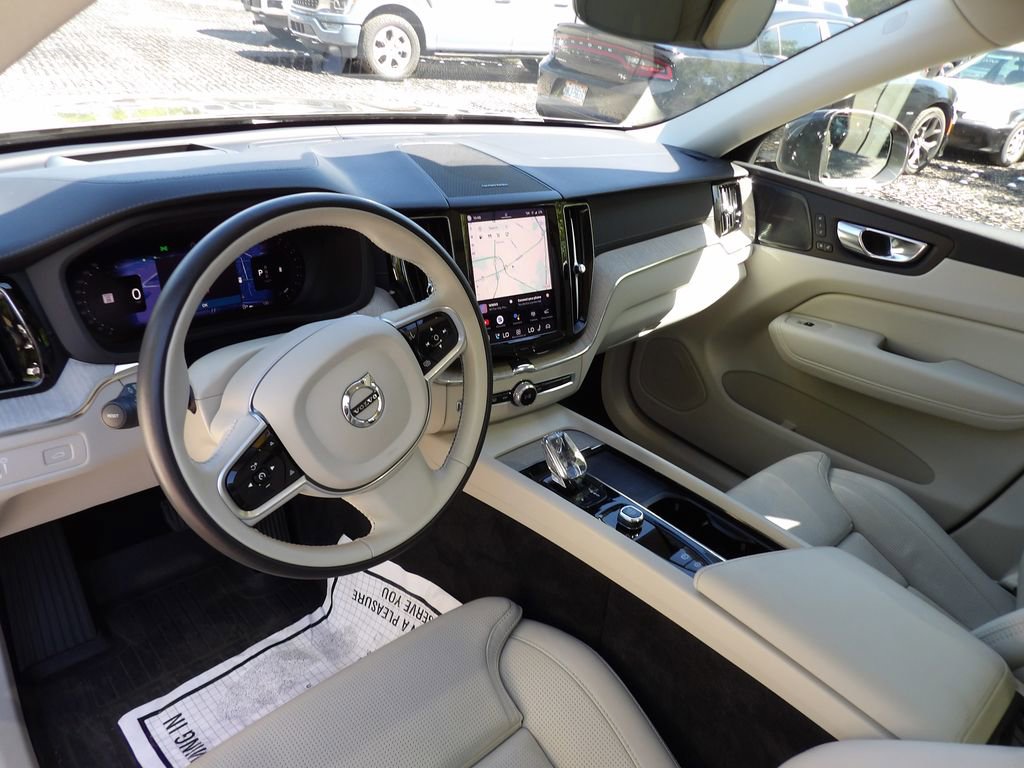 Certified 2022 Volvo XC60 B6 Inscription w/ Advanced Package image 14