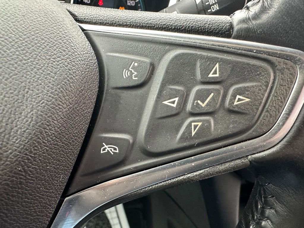 Used 2018 Chevrolet Equinox LT w/ Sun & Infotainment Package FWD image 29