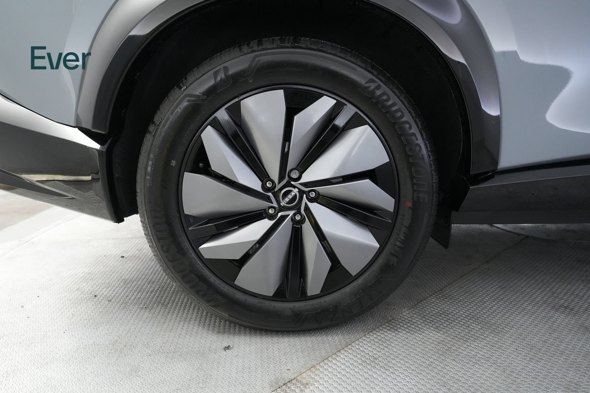 Used 2024 Nissan Ariya AWD image 22