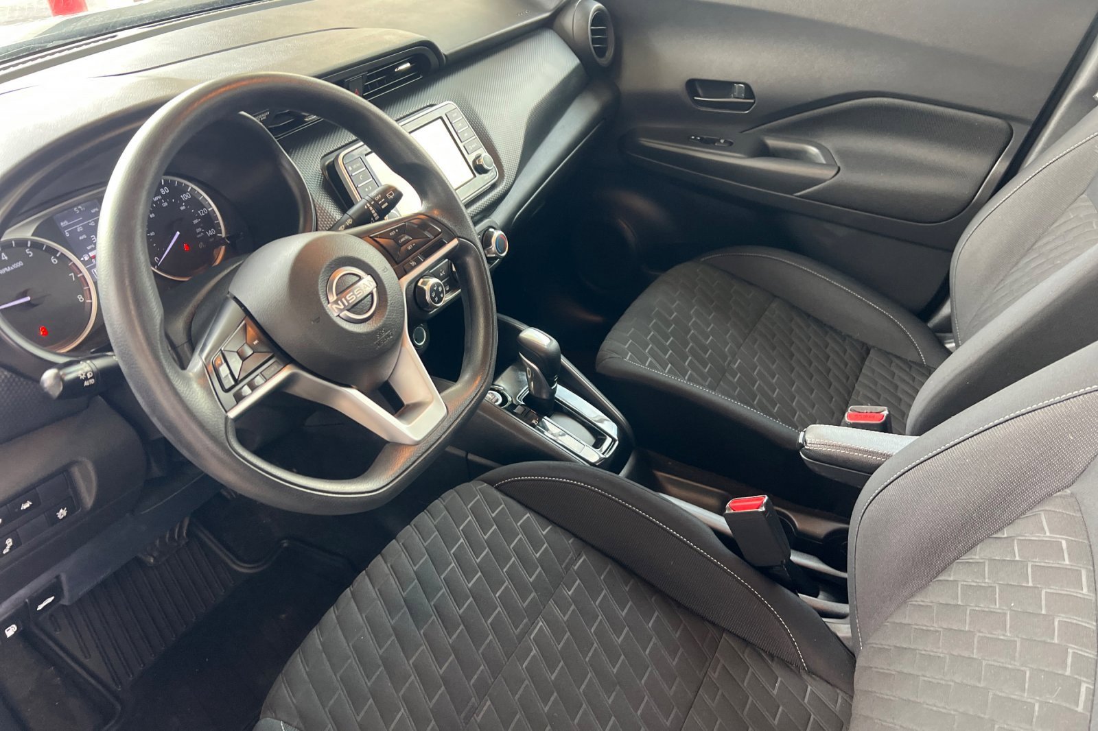 Used 2022 Nissan Kicks S image 7