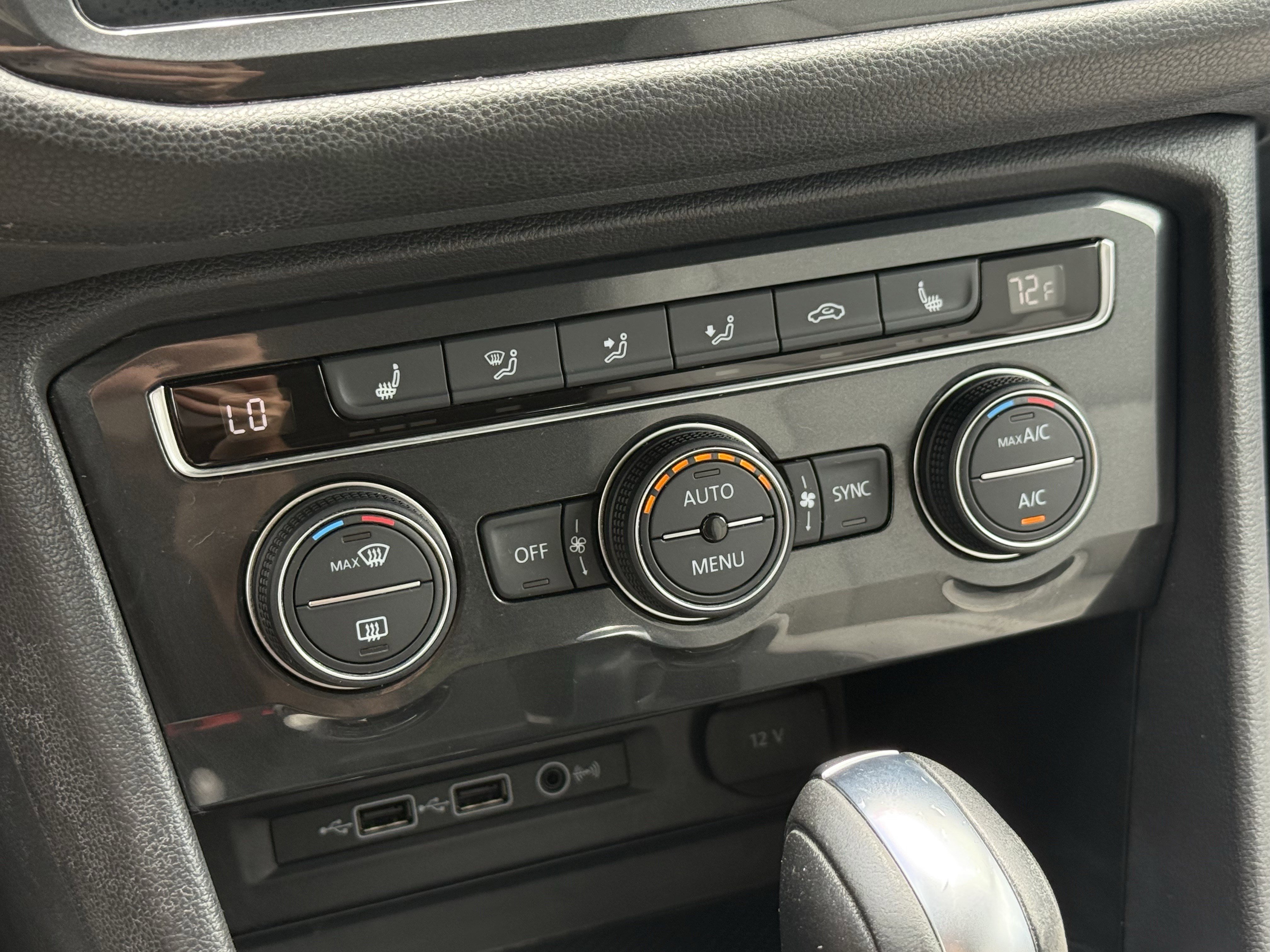 Used 2019 Volkswagen Tiguan SE image 22