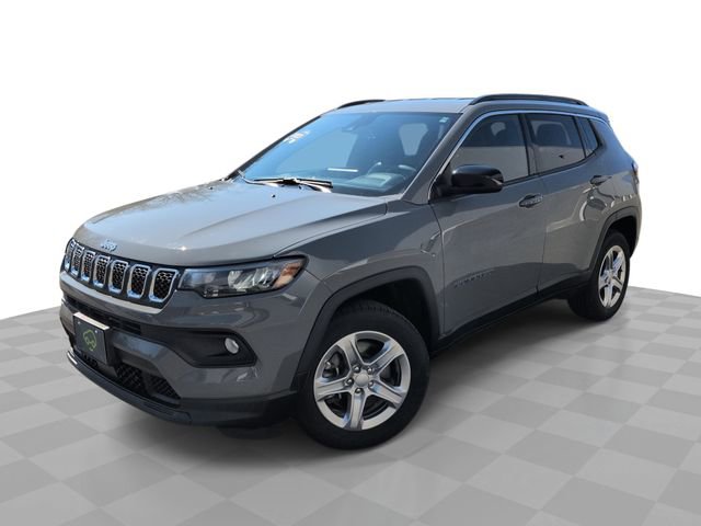 Used 2023 Jeep Compass Latitude AWD/4WD image 1