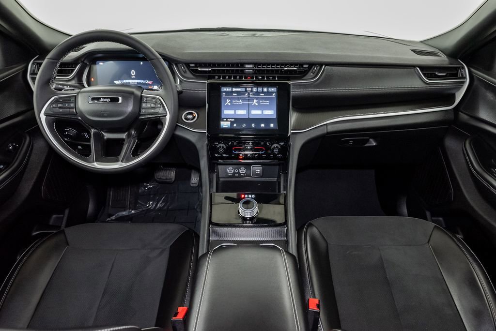 Used 2025 Jeep Grand Cherokee L Altitude image 23